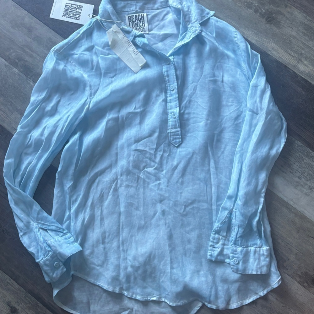 beachlunchlounge Light Blue Long-Sleeve Button Pullover Blouse
